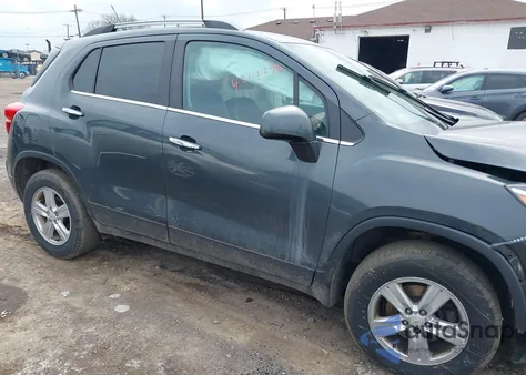 2018 Chevrolet Trax Lt z USA, uszkodzony, nr VIN KL7CJPSB6JB646339